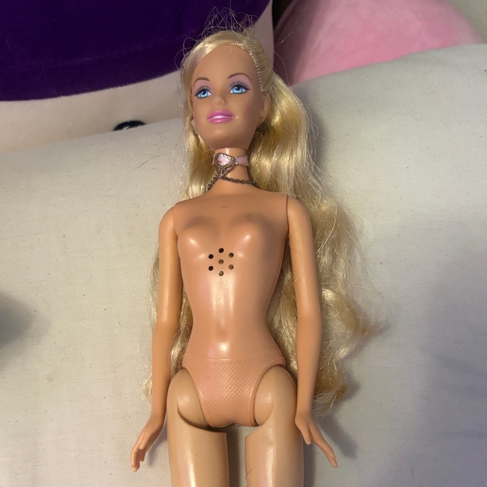 Barbie Annelise princess and the pauper singing doll